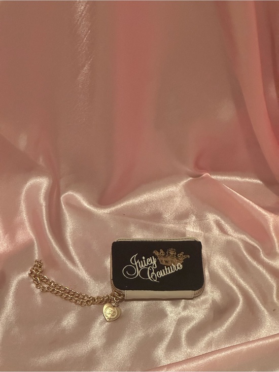 Accessories - Juicy couture coin purse